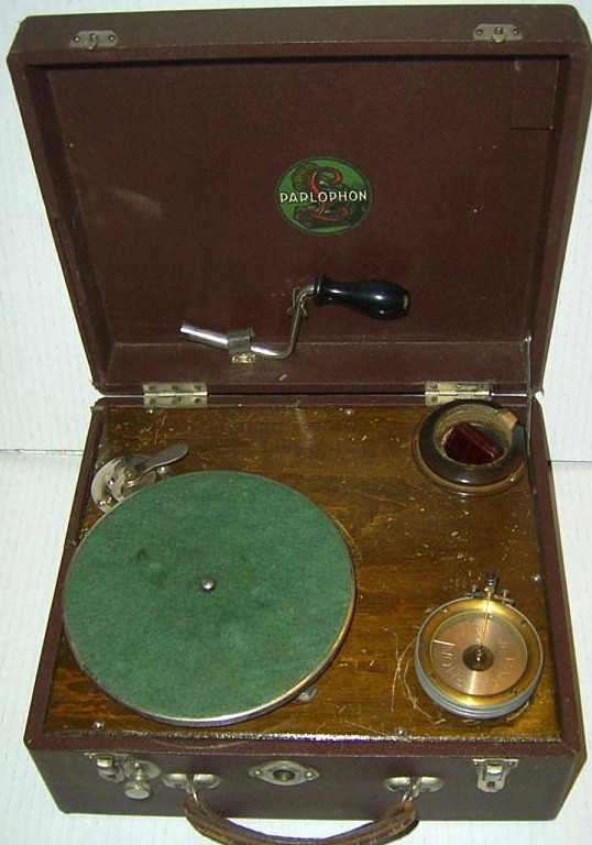 Koffer-Grammophon Parlophon-02